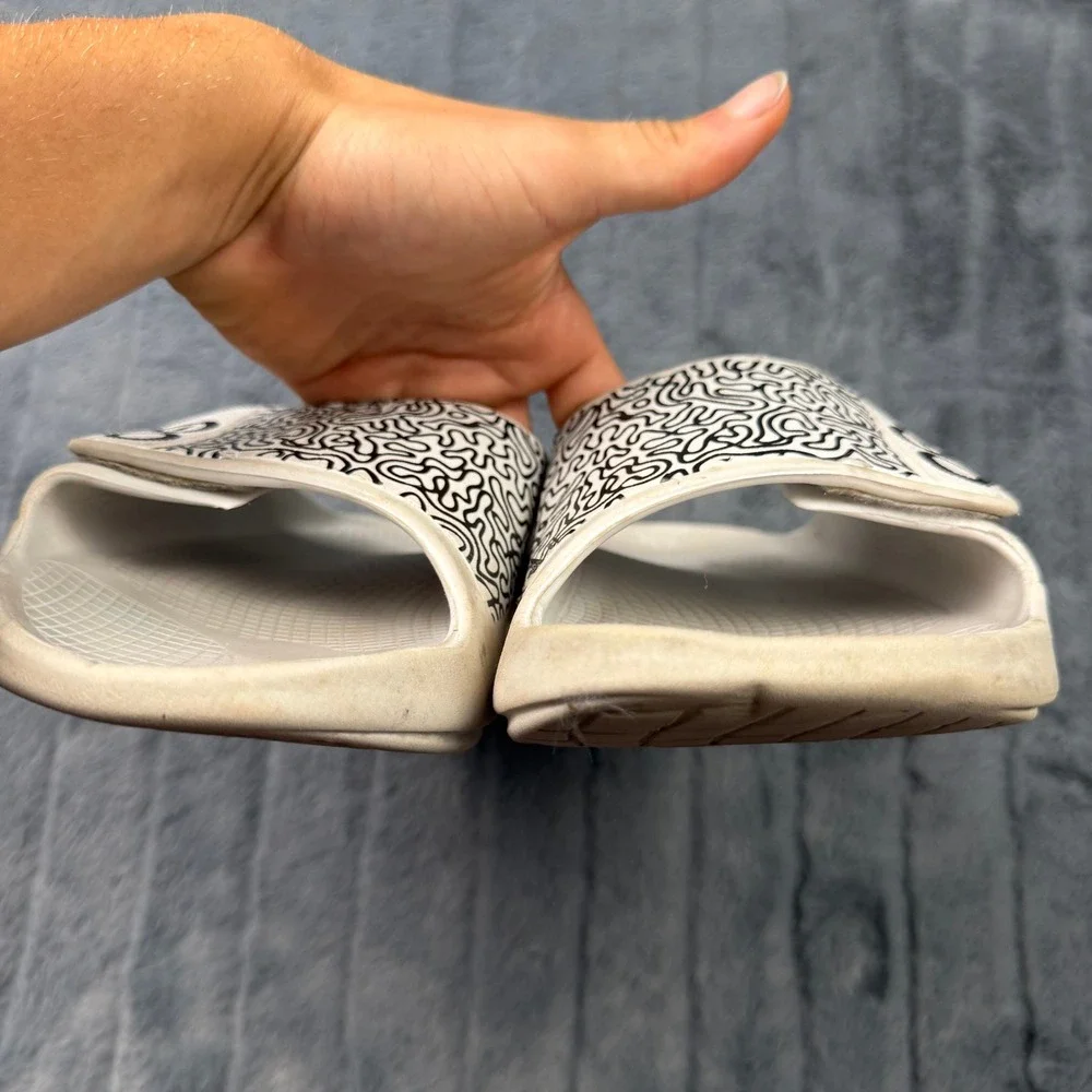 Oofos OOahh Sport Flex White Black Doodle Recovery Slides Mens 9 Womens 11